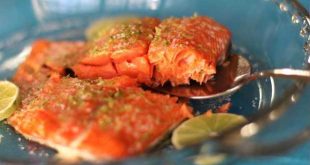 Akçaağaç Şurubu ve limonlu Fırında Somon Balığı Tarifi